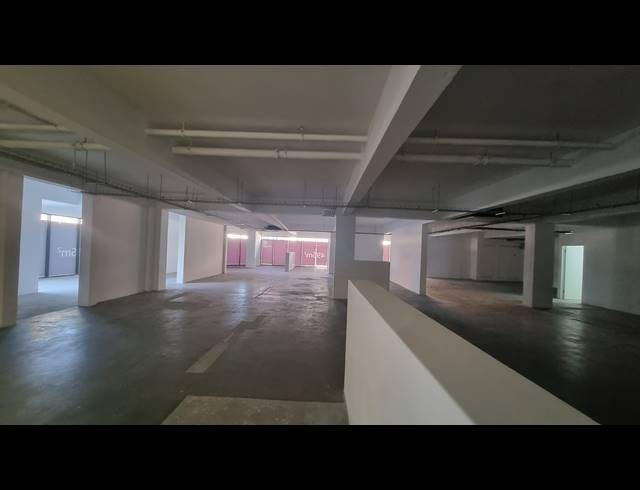 496M² RETAIL TO LET IN WOODSTOCK